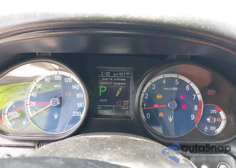 2007 Maserati Quattroporte Base Automatic/Executive Gt Automatic/Sport Gt Automatic z USA, uszkodzony, nr VIN ZAMFE39A070029559